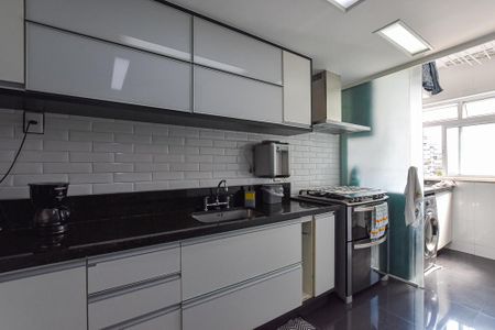 Apartamento à venda com 115m², 2 quartos e 2 vagasCozinha