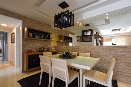 Apartamento à venda com 115m², 2 quartos e 2 vagasSala