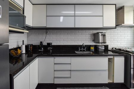 Apartamento à venda com 115m², 2 quartos e 2 vagasCozinha