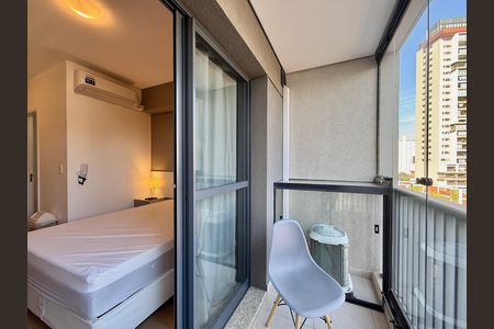 Studio para alugar com 28m², 1 quarto e sem vaga Studio para alugar com 28m², 1 quarto e sem vagaSacada do Studio