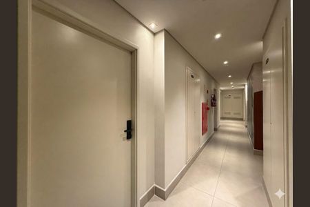 Studio para alugar com 28m², 1 quarto e sem vaga Studio para alugar com 28m², 1 quarto e sem vagaHall Apartamento