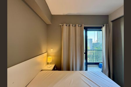 Quarto de kitnet/studio para alugar com 1 quarto, 28m² em Jardim das Acacias, São Paulo