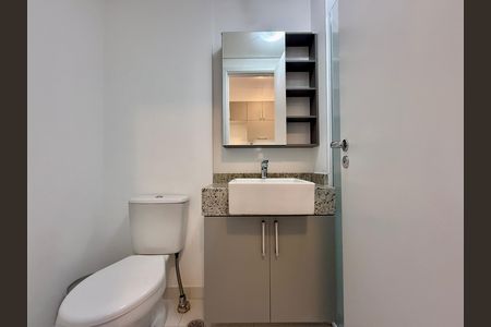 Studio para alugar com 28m², 1 quarto e sem vaga Studio para alugar com 28m², 1 quarto e sem vagaBanheiro