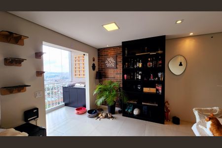 Apartamento à venda com 66m², 2 quartos e 1 vagaSala