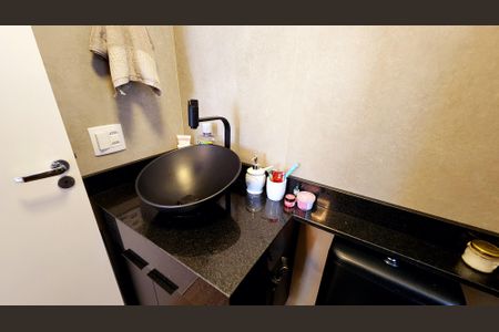 Apartamento à venda com 66m², 2 quartos e 1 vagaBanheiro da Suíte