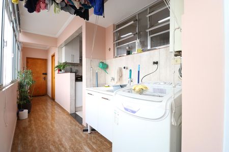 Apartamento à venda com 120m², 3 quartos e 1 vagaÁrea de Serviço