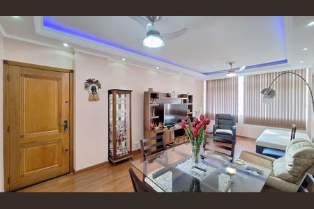 Apartamento à venda com 120m², 3 quartos e 1 vagaSala