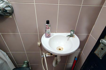 Casa de condomínio à venda com 233m², 5 quartos e 2 vagasbanheiro de serviço