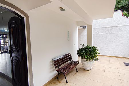 Casa de condomínio à venda com 233m², 5 quartos e 2 vagasfrente da casa