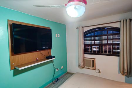 Casa de condomínio à venda com 233m², 5 quartos e 2 vagasbanheiro social