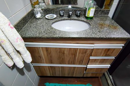Casa de condomínio à venda com 233m², 5 quartos e 2 vagasbanheiro social