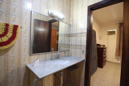 Casa à venda com 260m², 5 quartos e 3 vagas Banheiro da Suíte