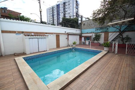 Casa à venda com 260m², 5 quartos e 3 vagasPiscina