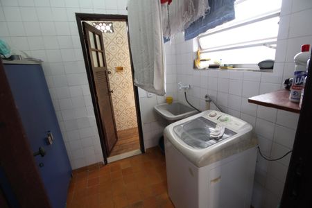 Casa à venda com 260m², 5 quartos e 3 vagasÁrea de Serviço