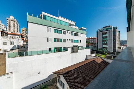 Apartamento à venda com 197m², 3 quartos e 2 vagasVaranda