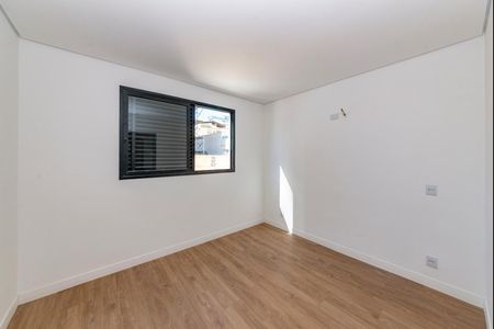 Apartamento à venda com 197m², 3 quartos e 2 vagasSuíte 1