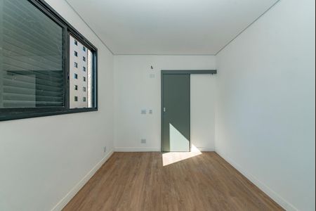 Apartamento à venda com 197m², 3 quartos e 2 vagasSuíte 2