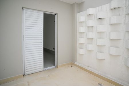 Casa à venda com 220m², 3 quartos e 4 vagasVaranda Quarto 1 - Suite