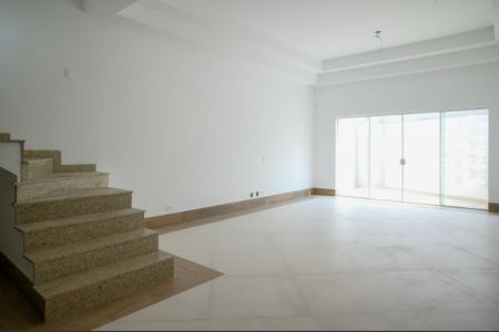 Casa à venda com 220m², 3 quartos e 4 vagasSala Principal