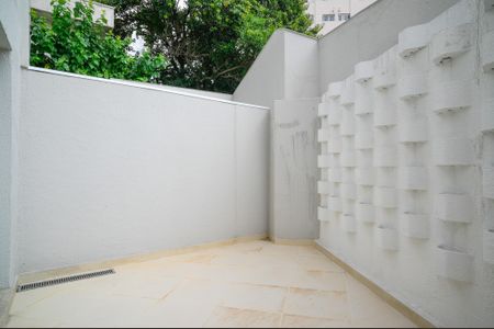 Casa à venda com 220m², 3 quartos e 4 vagasSacada da Sala Principal