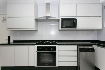 Apartamento à venda com 127m², 3 quartos e 2 vagas Apartamento à venda com 127m², 3 quartos e 2 vagasCozinha