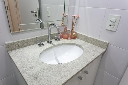 Apartamento à venda com 127m², 3 quartos e 2 vagas Apartamento à venda com 127m², 3 quartos e 2 vagasBanheiro da Suíte 1