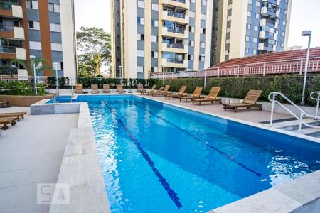 Apartamento à venda com 127m², 3 quartos e 2 vagas Apartamento à venda com 127m², 3 quartos e 2 vagasÁrea comum - Piscina