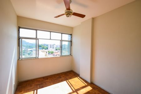 Apartamento à venda com 90m², 4 quartos e 1 vagaQuarto 2