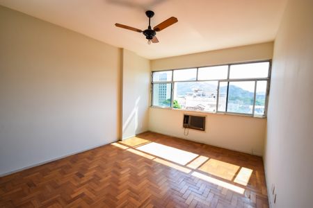 Apartamento à venda com 90m², 4 quartos e 1 vagaSala