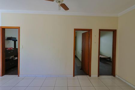 Casa à venda com 419m², 3 quartos e 4 vagasSala