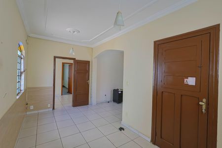 Casa à venda com 419m², 3 quartos e 4 vagasSala