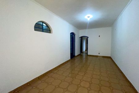 Casa à venda com 360m², 3 quartos e 3 vagasSala