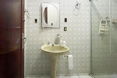 Casa à venda com 360m², 3 quartos e 3 vagasBanheiro 2