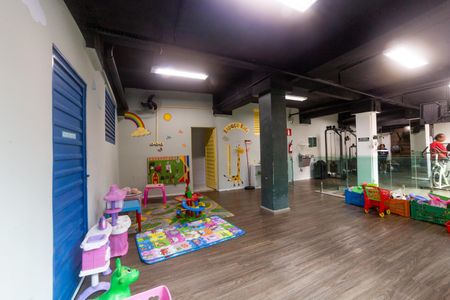 Apartamento à venda com 108m², 3 quartos e 2 vagas Apartamento à venda com 108m², 3 quartos e 2 vagasÁrea comum - Brinquedoteca