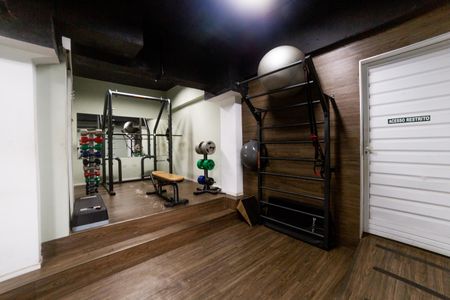 Apartamento à venda com 108m², 3 quartos e 2 vagas Apartamento à venda com 108m², 3 quartos e 2 vagasÁrea comum - Academia