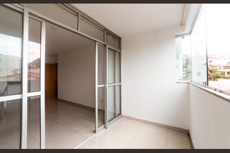 Apartamento à venda com 108m², 3 quartos e 2 vagas Apartamento à venda com 108m², 3 quartos e 2 vagasVaranda da Sala