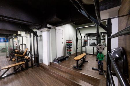 Apartamento à venda com 108m², 3 quartos e 2 vagas Apartamento à venda com 108m², 3 quartos e 2 vagasÁrea comum - Academia