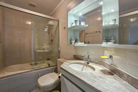 Apartamento para alugar com 165m², 3 quartos e 3 vagasBanheiro da Suíte