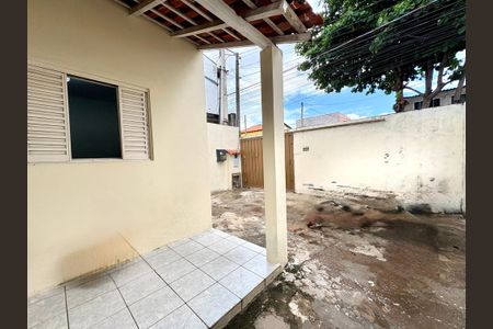 Casa à venda com 175m², 3 quartos e 2 vagas Casa à venda com 175m², 3 quartos e 2 vagasÁrea Externa