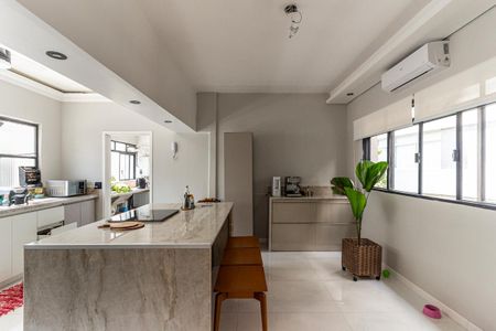 Apartamento à venda com 219m², 3 quartos e 1 vaga Apartamento à venda com 219m², 3 quartos e 1 vagaCozinha