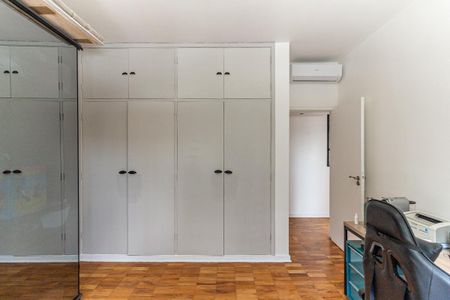 Apartamento à venda com 219m², 3 quartos e 1 vaga Apartamento à venda com 219m², 3 quartos e 1 vagaQuarto 2