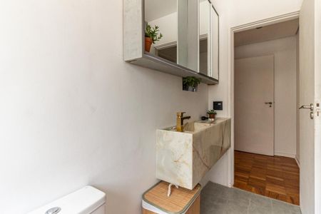 Apartamento à venda com 219m², 3 quartos e 1 vaga Apartamento à venda com 219m², 3 quartos e 1 vagaBanheiro da Suíte