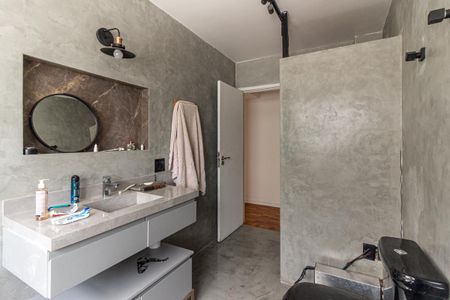 Apartamento à venda com 219m², 3 quartos e 1 vaga Apartamento à venda com 219m², 3 quartos e 1 vagaBanheiro Social