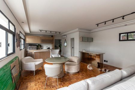 Apartamento à venda com 219m², 3 quartos e 1 vaga Apartamento à venda com 219m², 3 quartos e 1 vagaSala