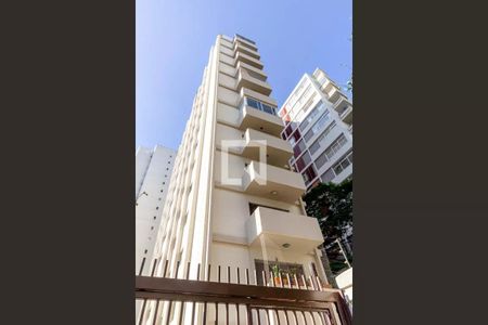 Apartamento à venda com 219m², 3 quartos e 1 vaga Apartamento à venda com 219m², 3 quartos e 1 vagaFachada