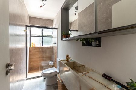 Apartamento à venda com 219m², 3 quartos e 1 vaga Apartamento à venda com 219m², 3 quartos e 1 vagaBanheiro da Suíte