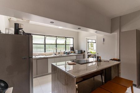 Apartamento à venda com 219m², 3 quartos e 1 vaga Apartamento à venda com 219m², 3 quartos e 1 vagaCozinha