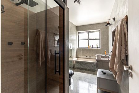 Apartamento à venda com 219m², 3 quartos e 1 vaga Apartamento à venda com 219m², 3 quartos e 1 vagaBanheiro Social