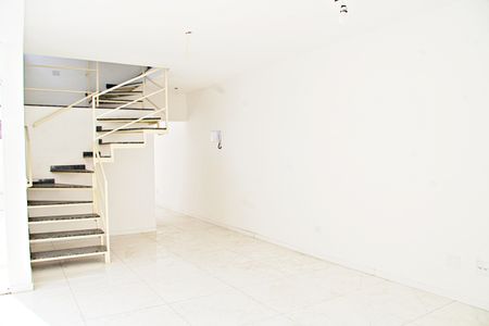 Casa para alugar com 129m², 3 quartos e 4 vagasSala