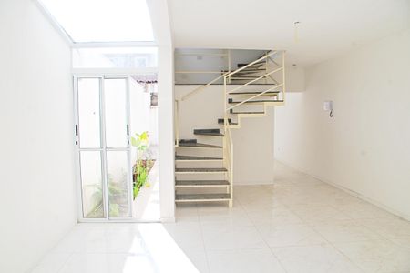 Casa para alugar com 129m², 3 quartos e 4 vagasSala